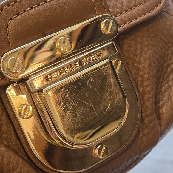 Michael Kors Tan Brown Leather Flap Buckle Crossbody Shoulder Bag Purse Boho - Picture 9 of 14